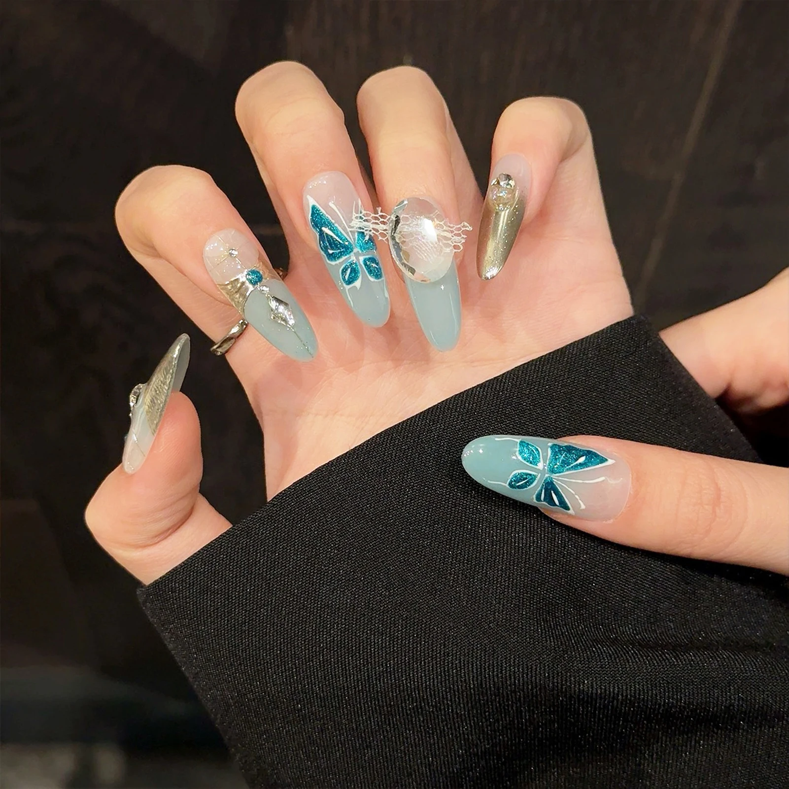 10 Uds. De uñas postizas hechas a mano con gradiente transparente de hielo, decoración de mariposa azul, uñas postizas largas de almendra fresca de estilo francés