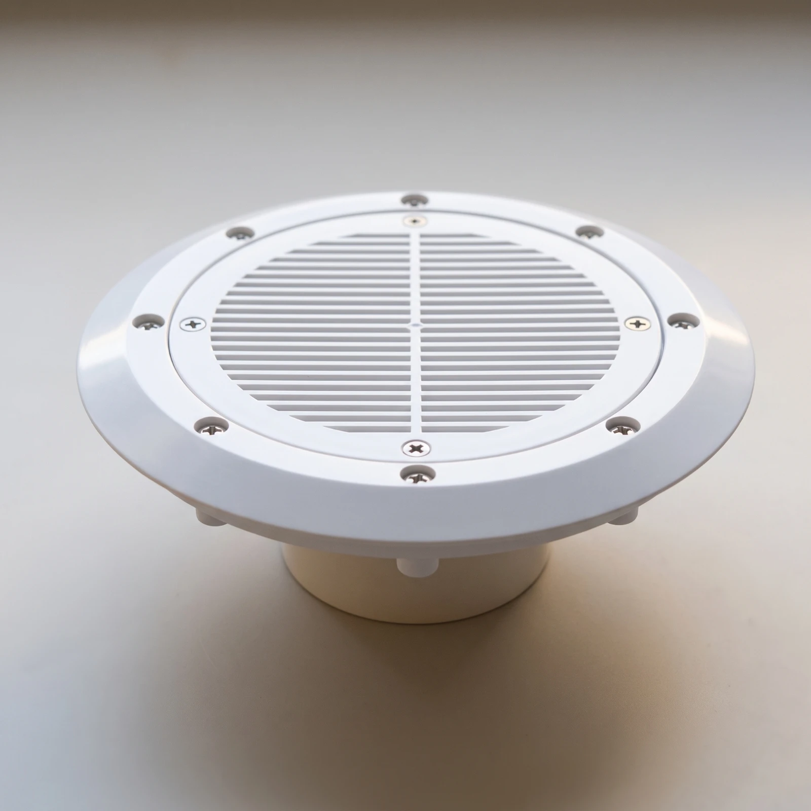 Drain Fitting with Grille Molded Pool Drain with Slotted Cover Pond Outlet with Flange Heavy Duty Rustproof for Aquaculturists