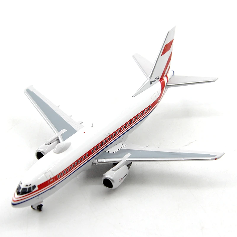 

1/400 Scale C Model C0012 Chinese Air Force B737-300 B-4052 Alloy Transport Aircraft Model Collectible Toy Gift Display