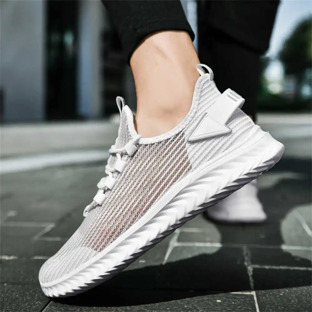 Anti-slip Slip Resistant Purple Color Shoes Skateboarding Golf Practice Casual Sneakers Men's Sports Outing Shoos Runners
