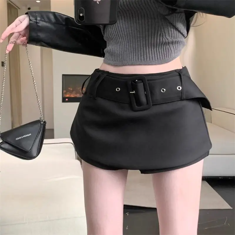 Y2K Spice Girl High Waist Mini Skirt for Women Sexy Grey Anti-Light Design Short Skirt Trendy Retro Fashion,  with a belt