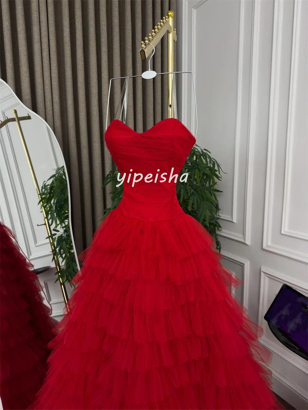 فساتين طويلة مخصصة معقدة مطابقة من التول بطبقات على شكل حرف a على شكل قلب فساتين مناسبة مخصصة مقاسات متاحة رسمية