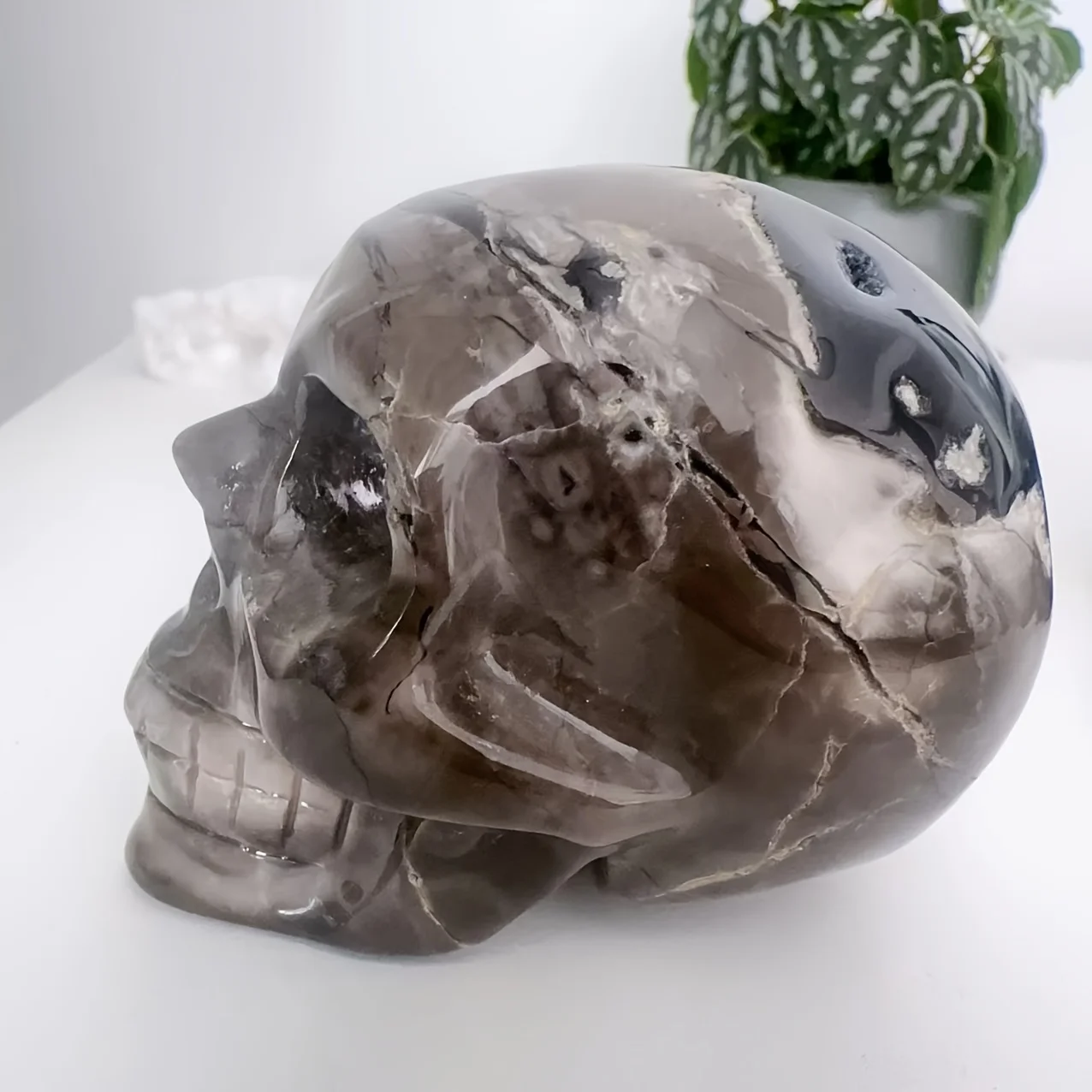 1pc Natural Volcanic Agate Hand Carved Crystal Skull - Home Decor Craft Collectibles Halloween Gift