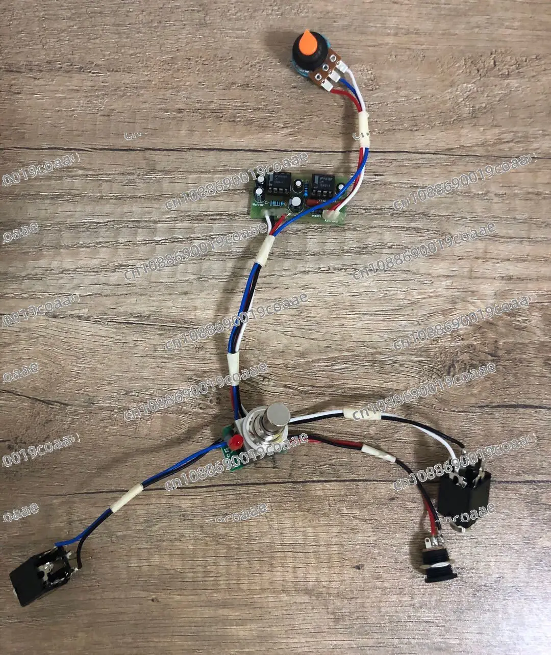 

DIY Manual Electric Guitar Single Block Effector Acapulco Gold Copy Distortion Single Block Effector Circuit Board