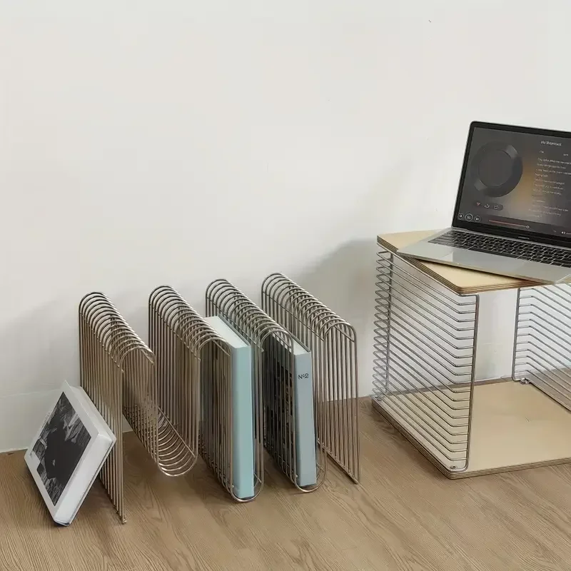 Simple Metal Storage Rack, Nordic Style Floor-Standing Coffee Table, Wall-Mounted Bedside Table, Indoor Side Table
