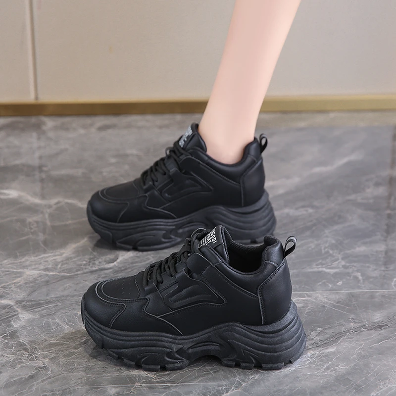 

Woman Pu Leather Breathable Sports Ladies White Platform Women's Sneakers 2026 Spring Lace-Up Thick Bottom Vulcanize Shoes