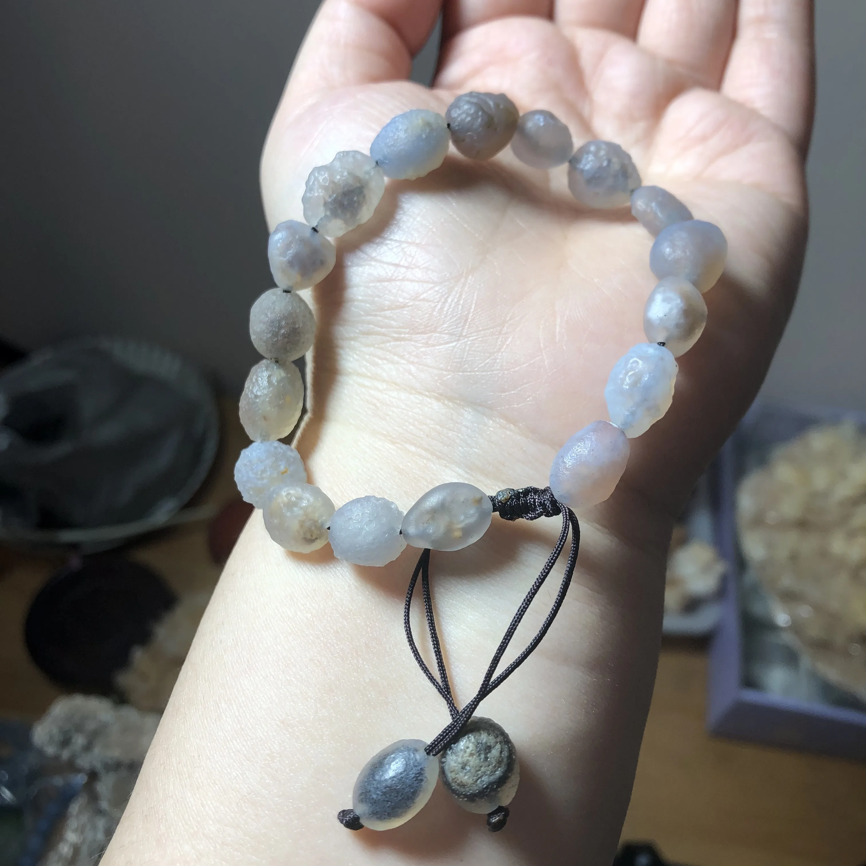 DIY Design Natural Raw Stone Inner Mongolia Alxa Sweet Heart Agate A Figure A Thing Not Drilled To Feel The Beauty From The Gobi