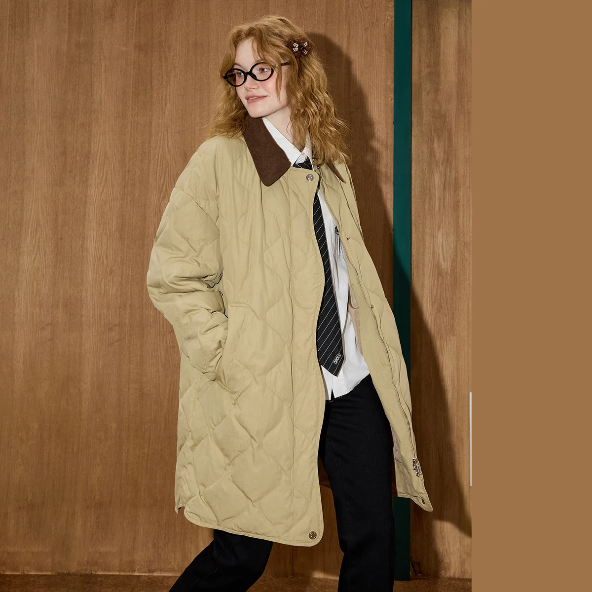 

2025 Winter Women's 90% Down Fill Long Puffer Coat Vintage Lapel Quilted Jacket Retro Diamond Pattern Overcoat Hooded Streetwear