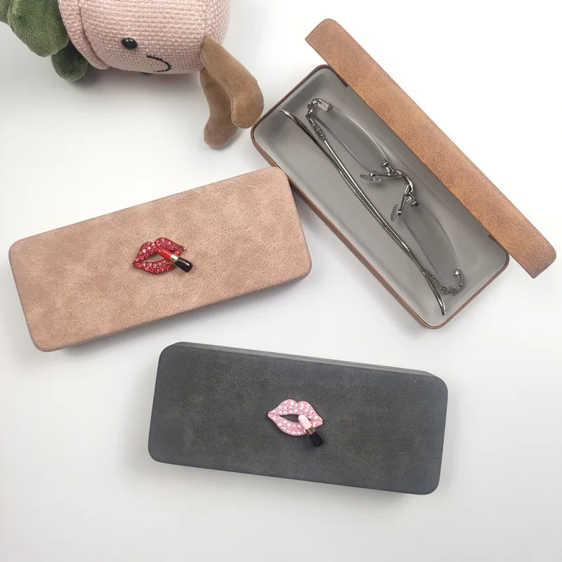 

Diamond-Encrusted Red lips Pattern Portable Glasses Case Women's Sunglasses Storage Box Eyeewear Accessories with Diamonds B2