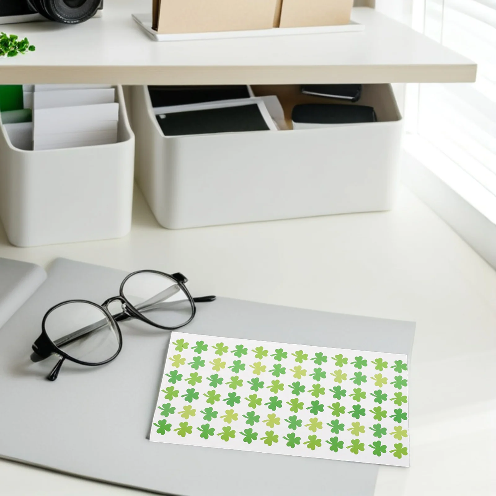 

Pack of Stickers Three Leaf Waterproof Vinyl Decorative Decals Scrapbook Laptop Phone Car Stylish Accessories