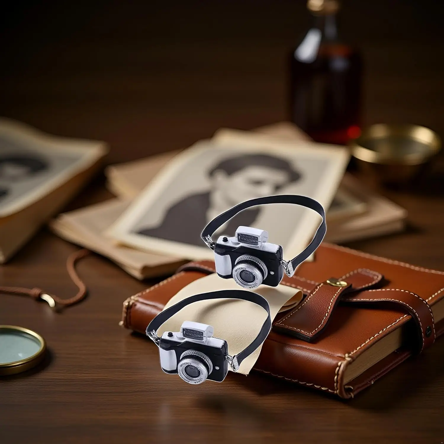 Mini Camera for Dolls, Dollhouse Miniature Digital Camera, Vintage Style, Wall Decor Miniature Bedroom Mini Furniture