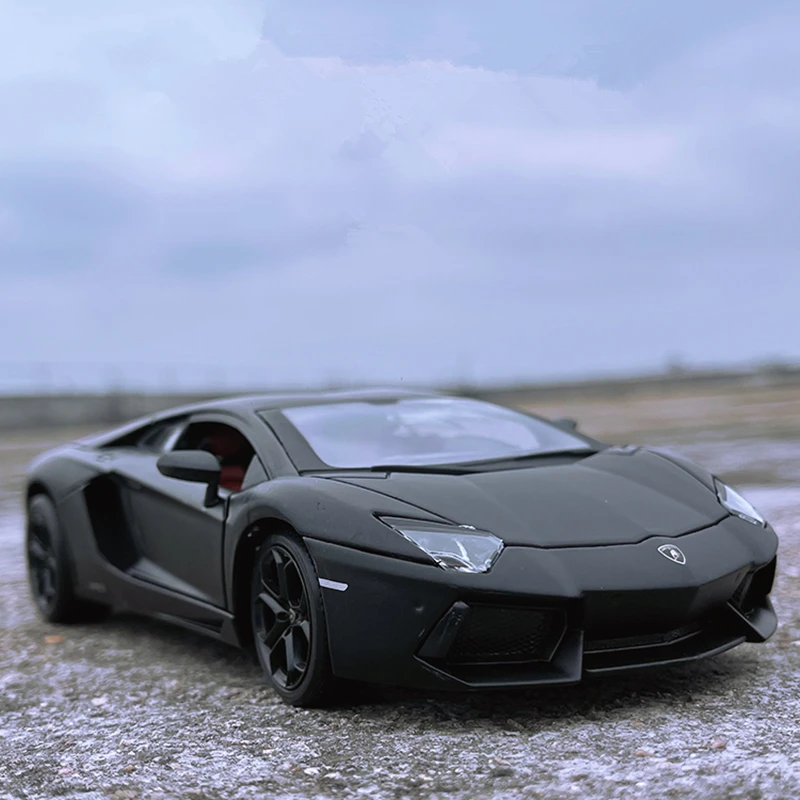 1:24 Aventador Alloy Sports Car Model Diecast Metal Toy Racing Car Vehicles Model High Simulation Collection Childrens Toys Gift