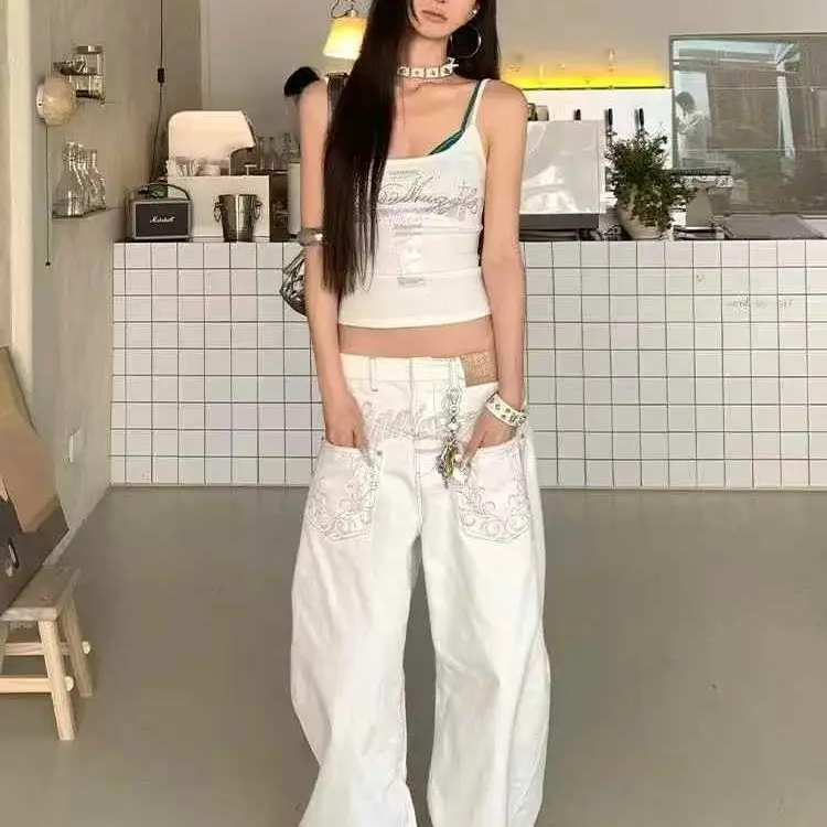 

Trendy and versatile jeans for men and women in spring and autumn new fashionable pants American retro reverse embroidered jeans
