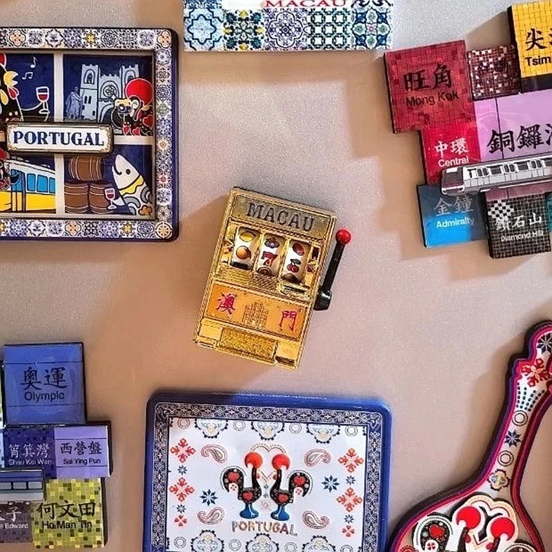Magnets for Fridge Macau Slot Machine Refrigerator Sticker 777 Mini Lottery Machine Fridge Magnets Model Macau Tourist Souvenirs