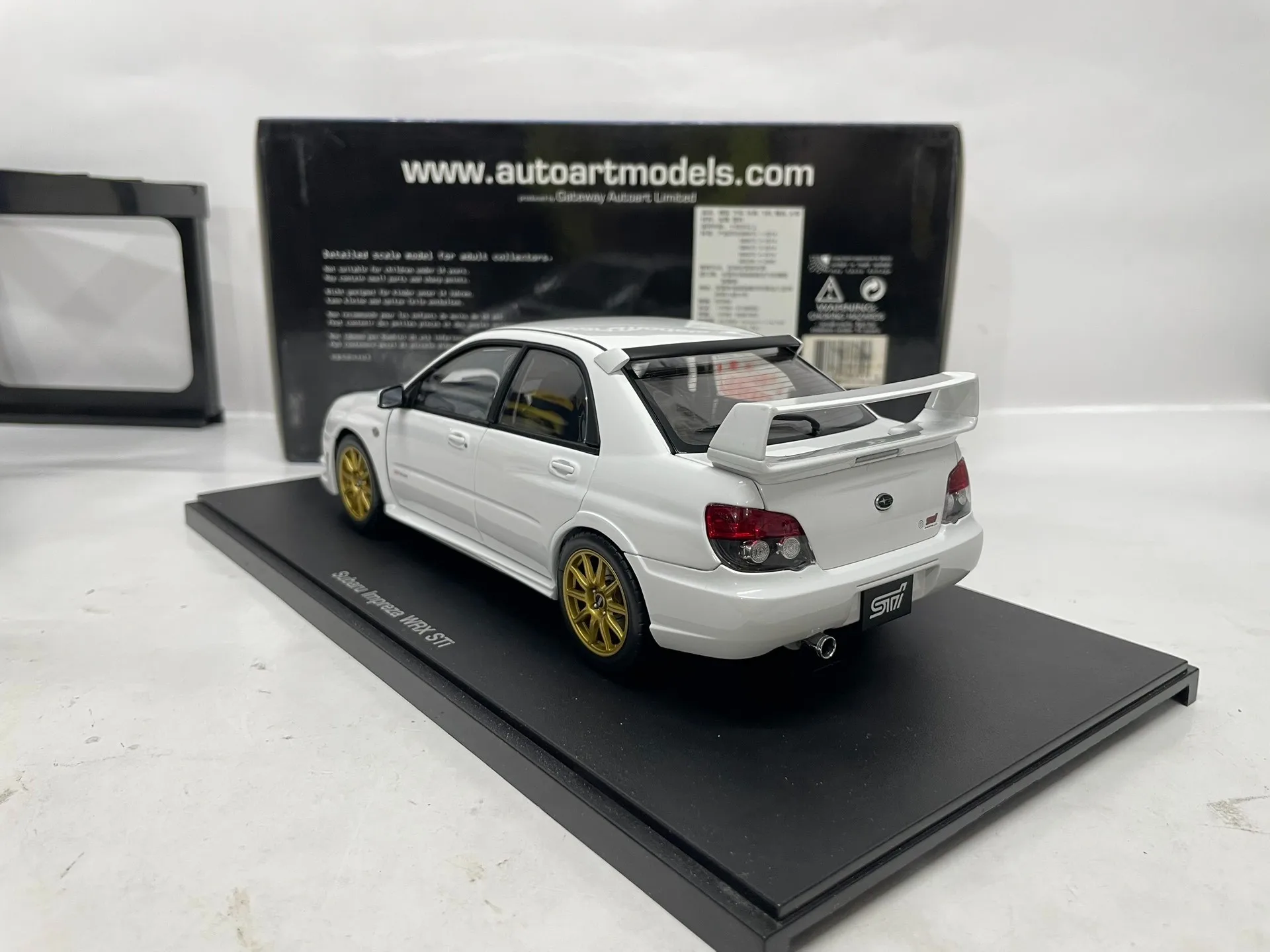 Autoart 1:18 Impreza WRX STI 9 White JDM Simulation Limited Edition All Open Alloy Metal Static Car Model Toy Gift