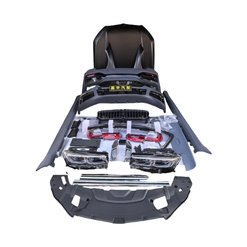 

Комплект для тюнинга кузова (бамперы, капот, крылья, фары) для BMW 7 серии G11/G12 2022 года выпуска