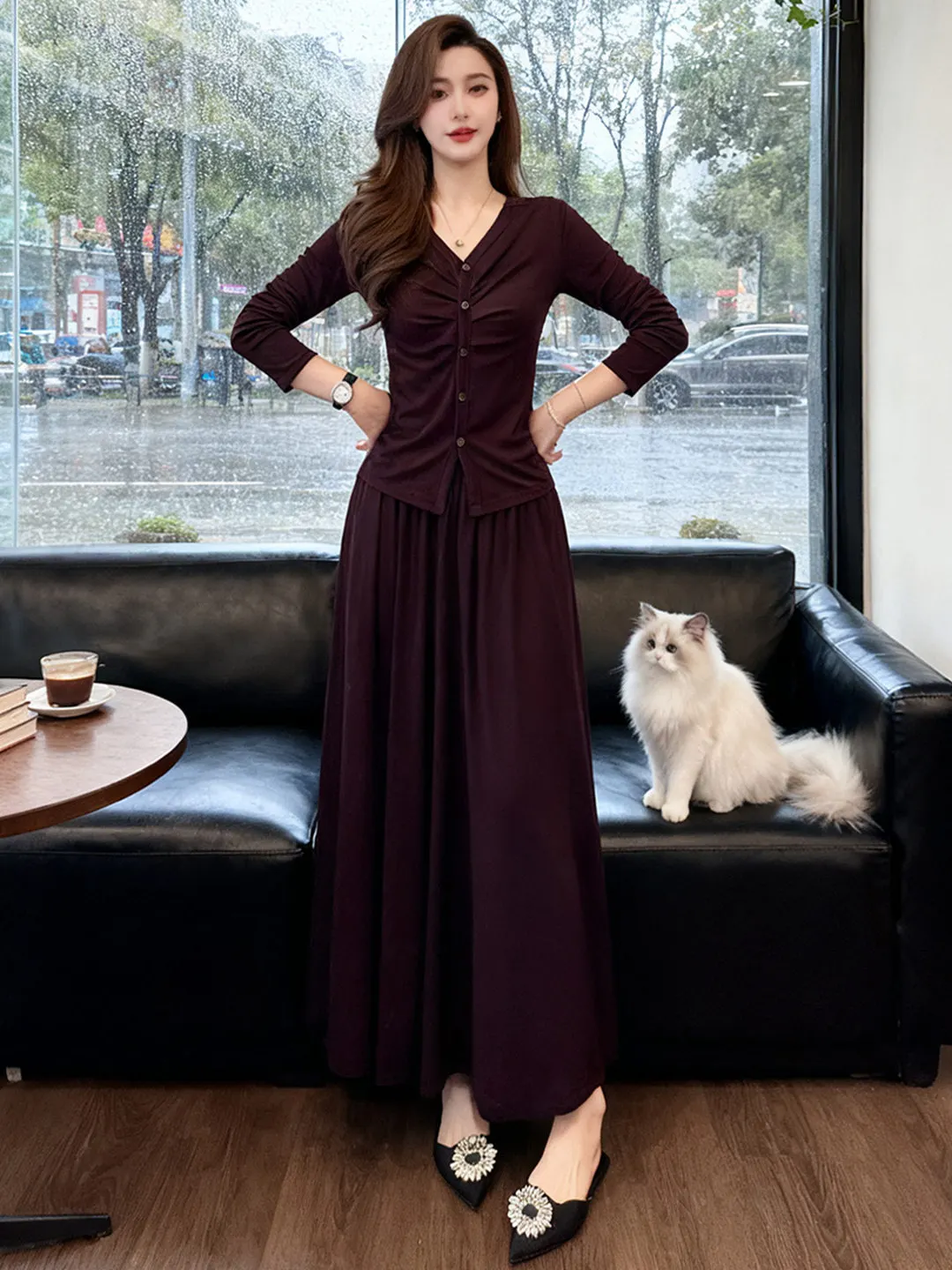 

Элегантный комплект из топа с V-образным вырезом и юбки с высокой талией, модный облегающий костюм для женщин, весенняя коллекция, удобный, с длинными рукавами