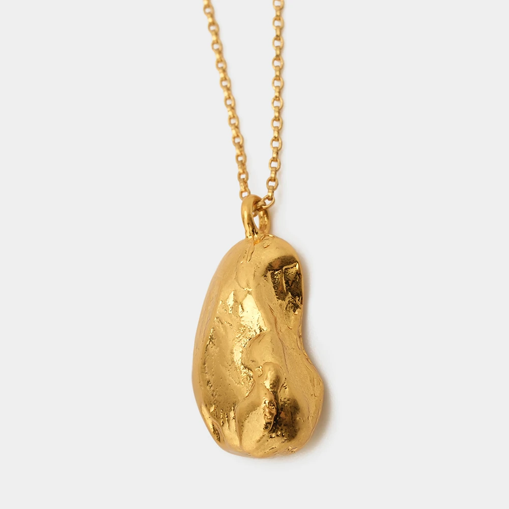 Amorita boutique 24k gold plated Bean Design Necklace women or Men