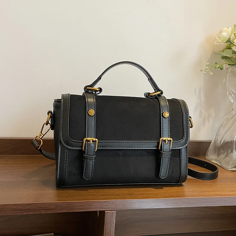 

Texture Faux Suede One Shoulder Bags Autumn Winter Retro Small Handbags for Women New Fashion Versatile Crossbody Bag