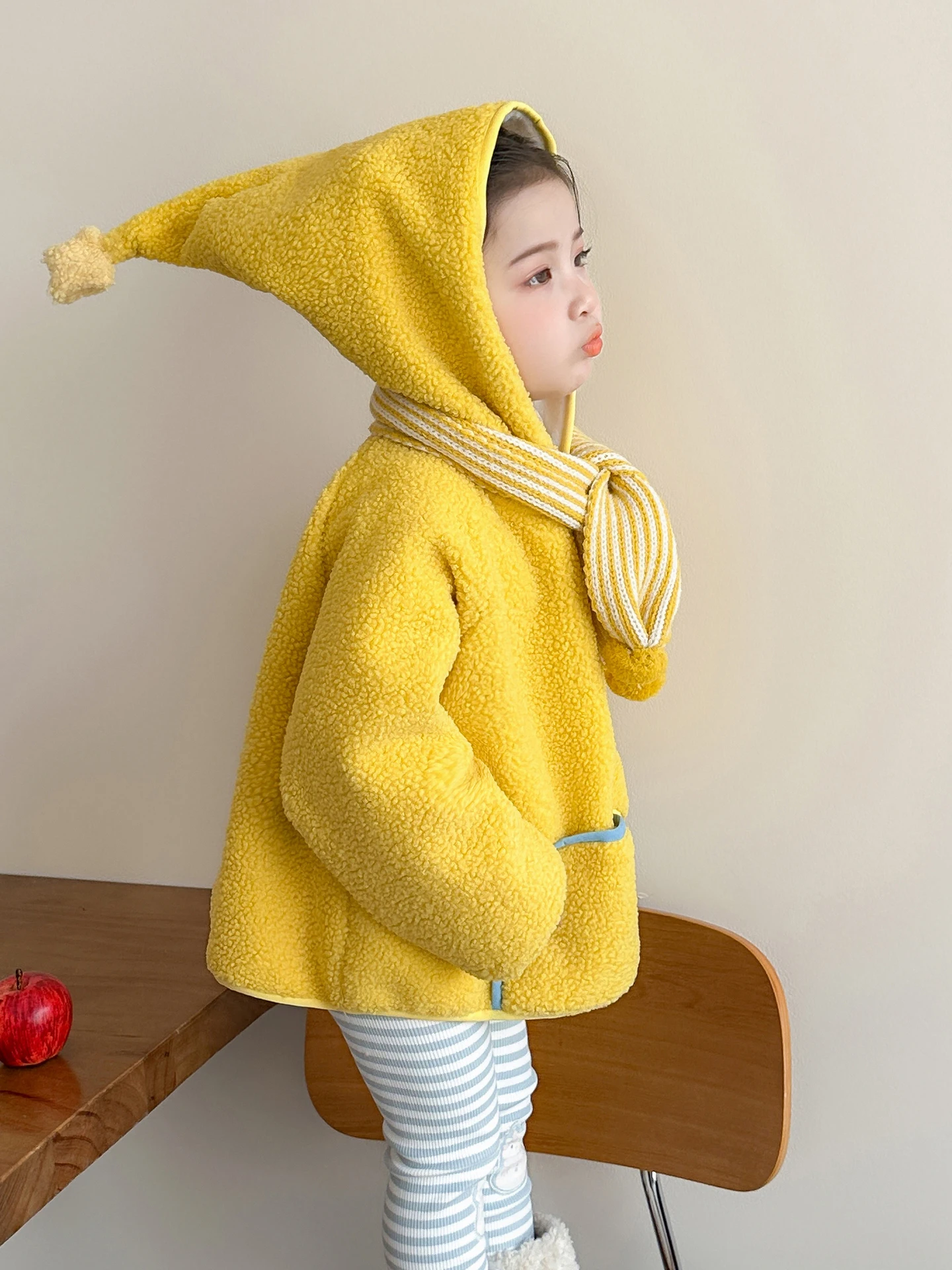 

Утепленная зимняя куртка для девочек с капюшоном и звездным узором, модная детская верхняя одежда, милая, стильная, с длинными рукавами