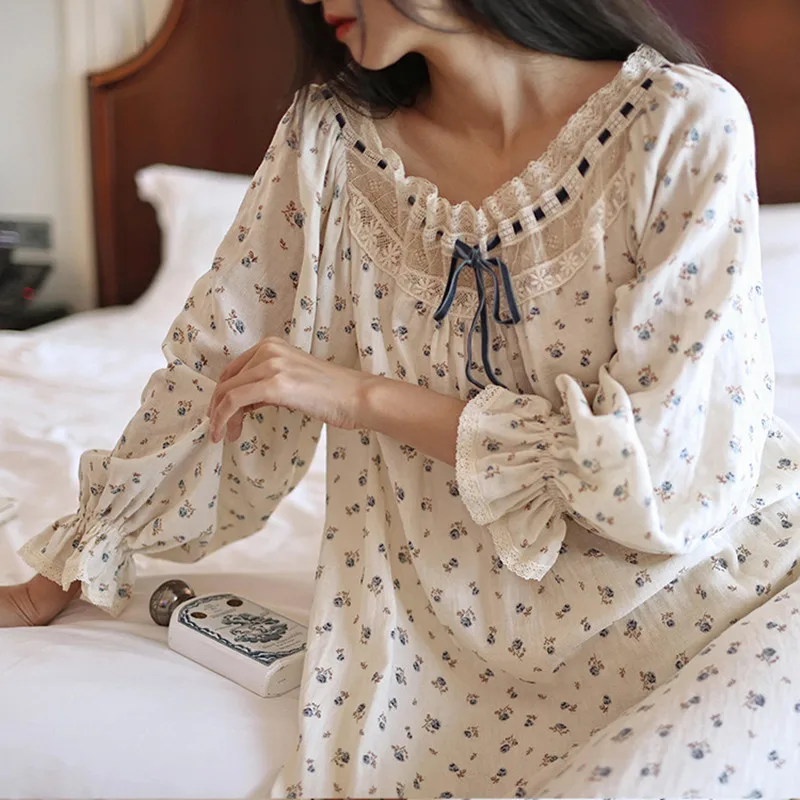 Women Sweet Printed Full Sleeves Nightdress Vintage Lace Round Neck Long Nightgowns Loose Design 100% Cotton Nightie Sleepwear