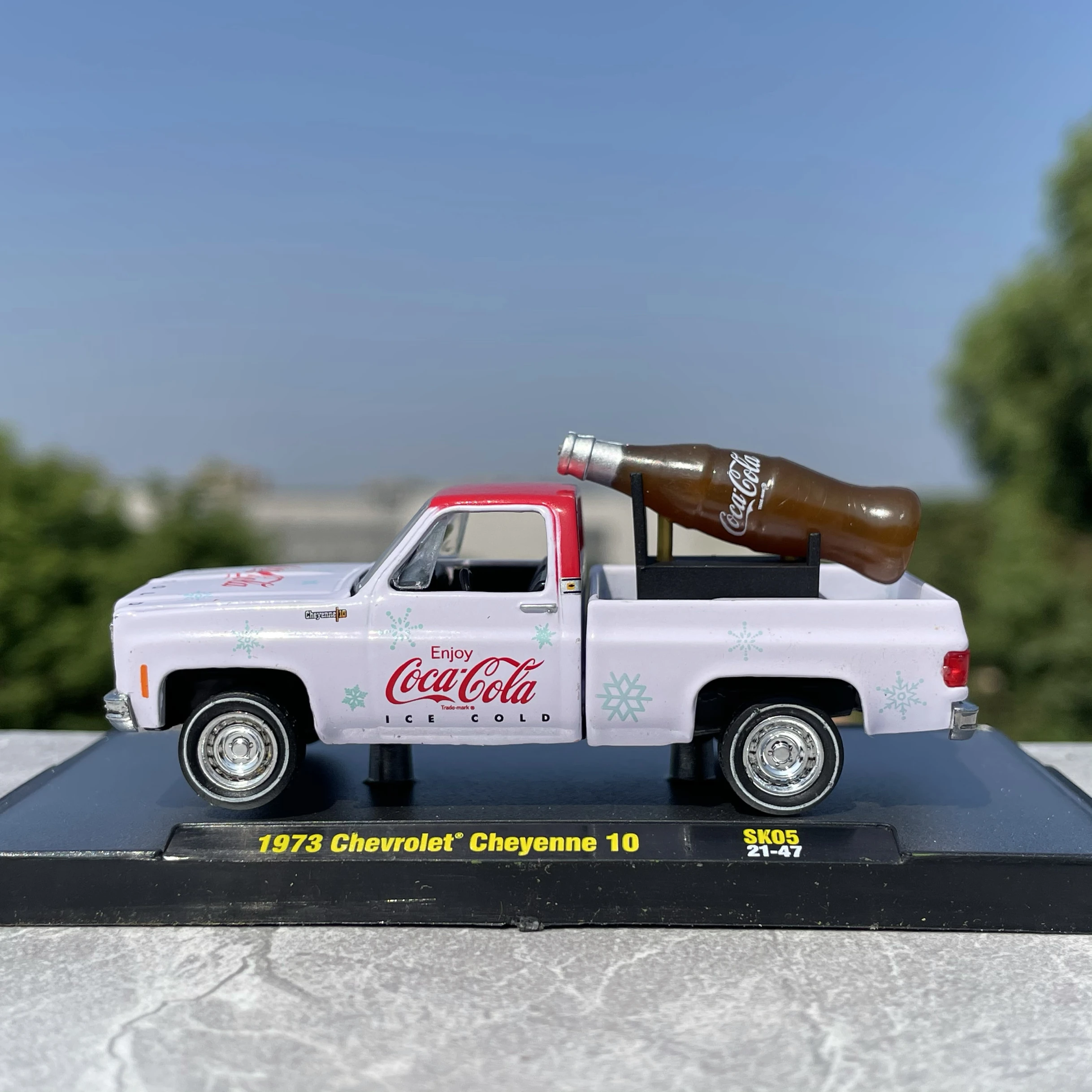 Escala 1:64 liga fundida 1973 chevrolet cheyenne 10 menino brinquedos carros modelo clássicos nostalgia presentes adultos lembrança exibição estática