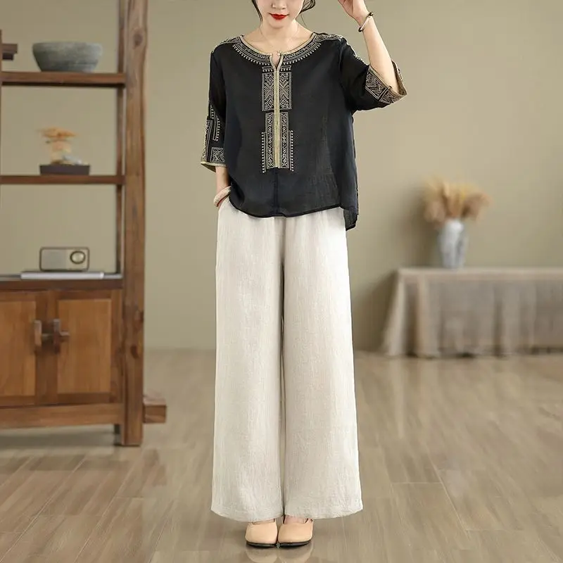 Women Summer Retro Eembroidery T-shirt 2026 New Middle Aged Mother Thin Loose Eembroidery Ramie Shirts Tops And Pants Sets 2PCS