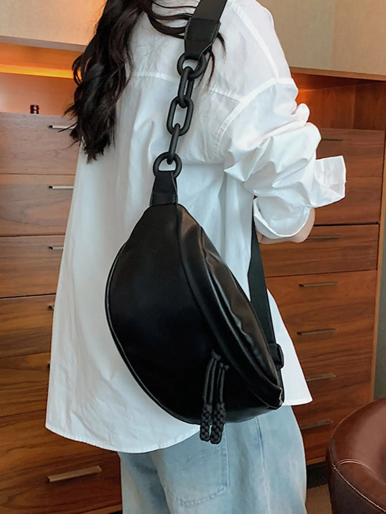 Women's Bag Large-Capacity Bag Soft Leather PU Bag Chest Waist Bag Simple Thick Chain Fashion Messenger Bag