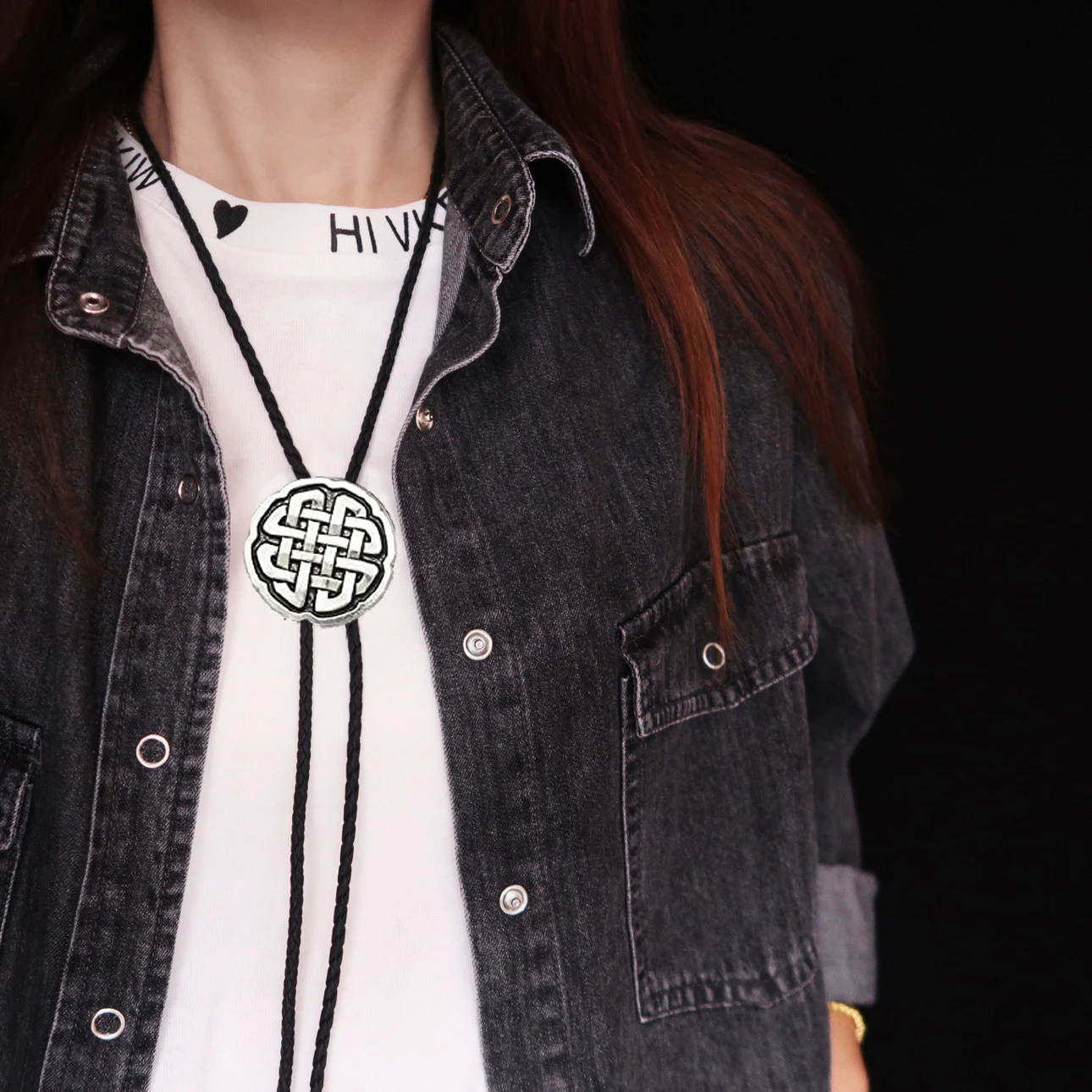 Nen Western Celtic Pattern Knot Native Indian Totems Pendant Leather Rodeo Bola Necktie Gravata Men Bolo Tie Jewelry Accessories