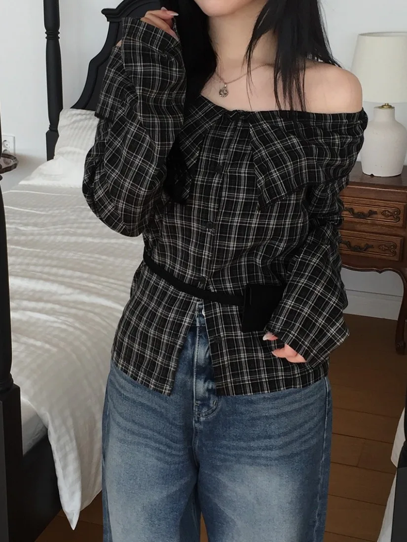 

Slimming Plaid Shirt Women's One-Shoulder Sexy Clavicle Long Sleeve Top Korean Style Button Detail Polyester Fiber
