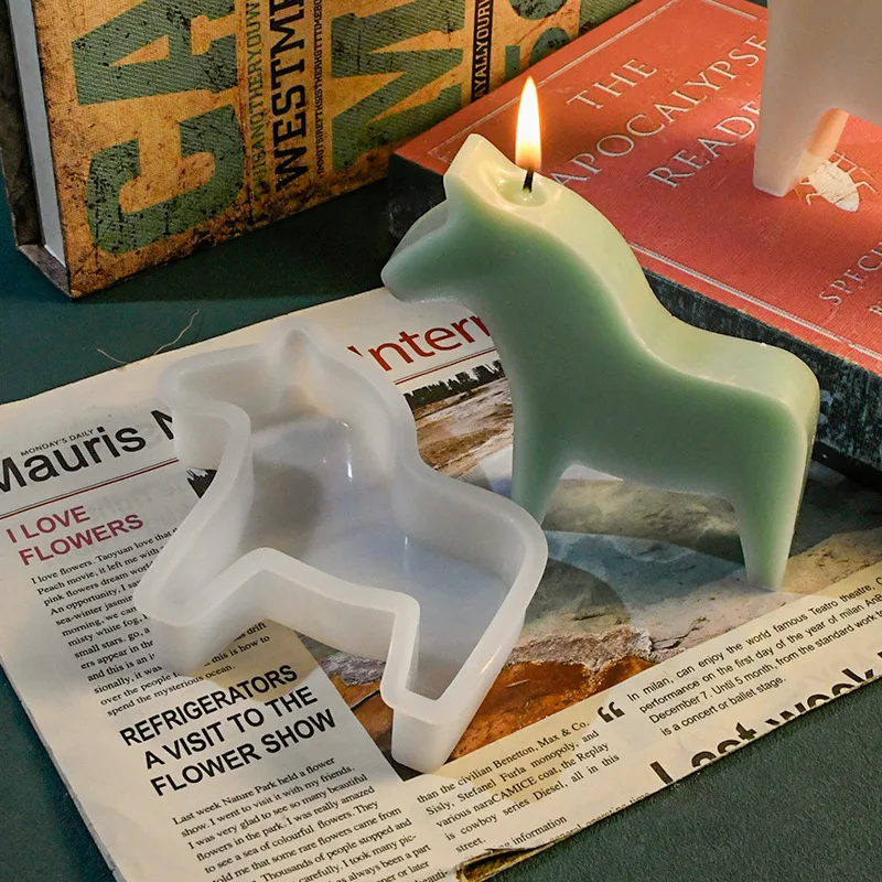 Resin Silicone Mold, Small Medium Large 3D Horse Ornaments, Suitable for Epoxy Candle Making, Creative Decoration，holiday gifts