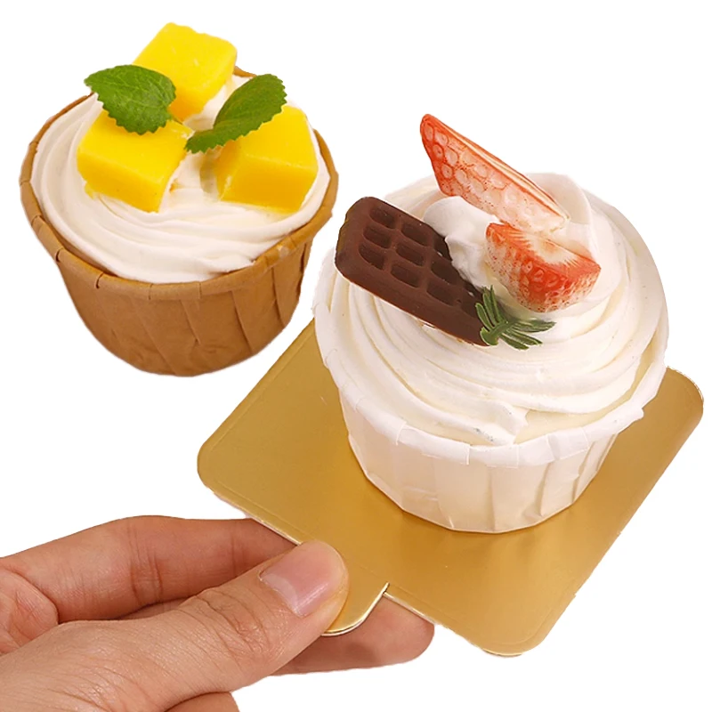 Golden or Silvery Cake Boards 100Pcs Mini Cardboard Base Mousse Cake Boards Dessert Display Tray Cake Plates for Cake Decorating