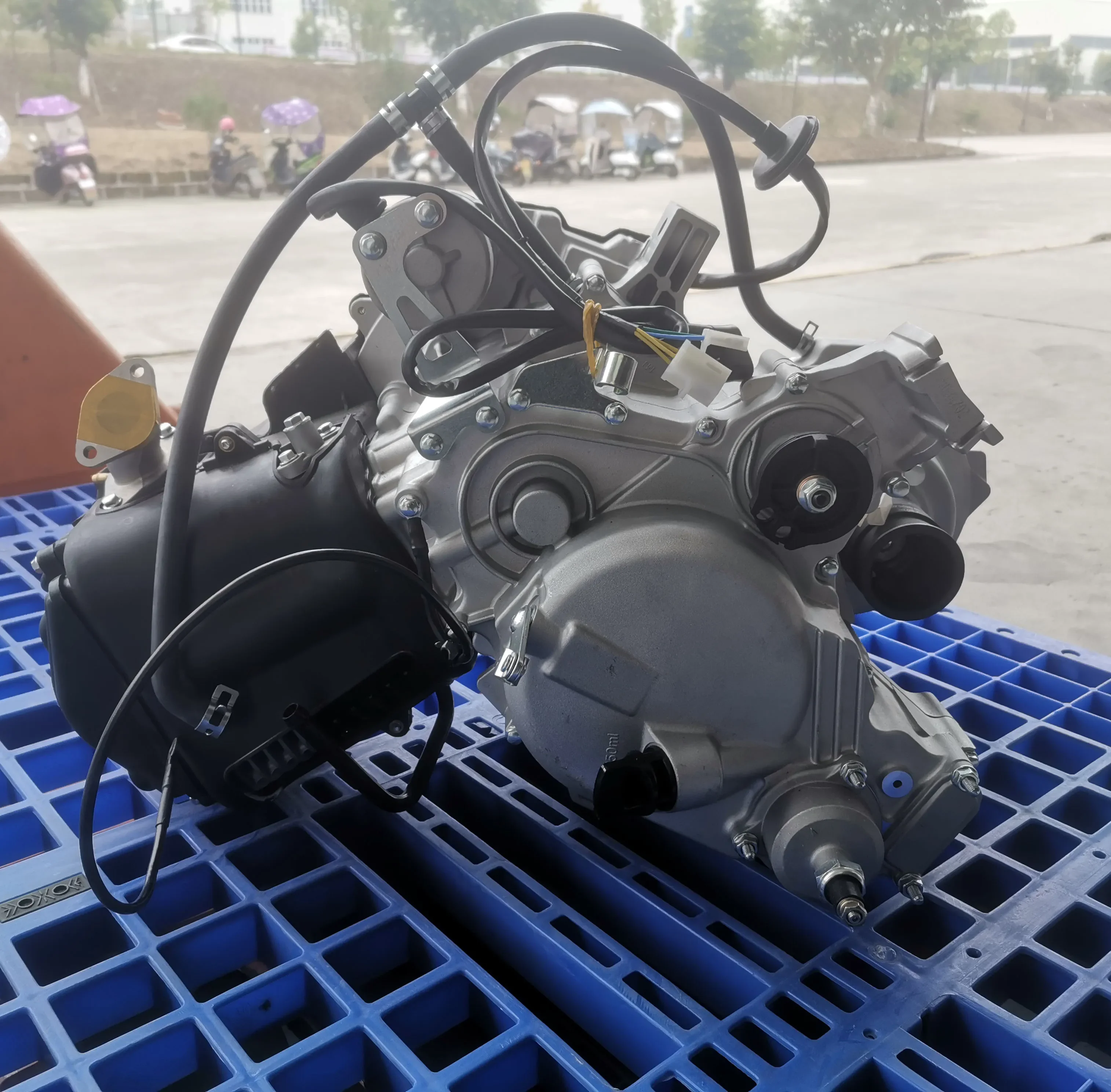 

Двигатель bajaj объемом 250 куб.см с дифференциалью