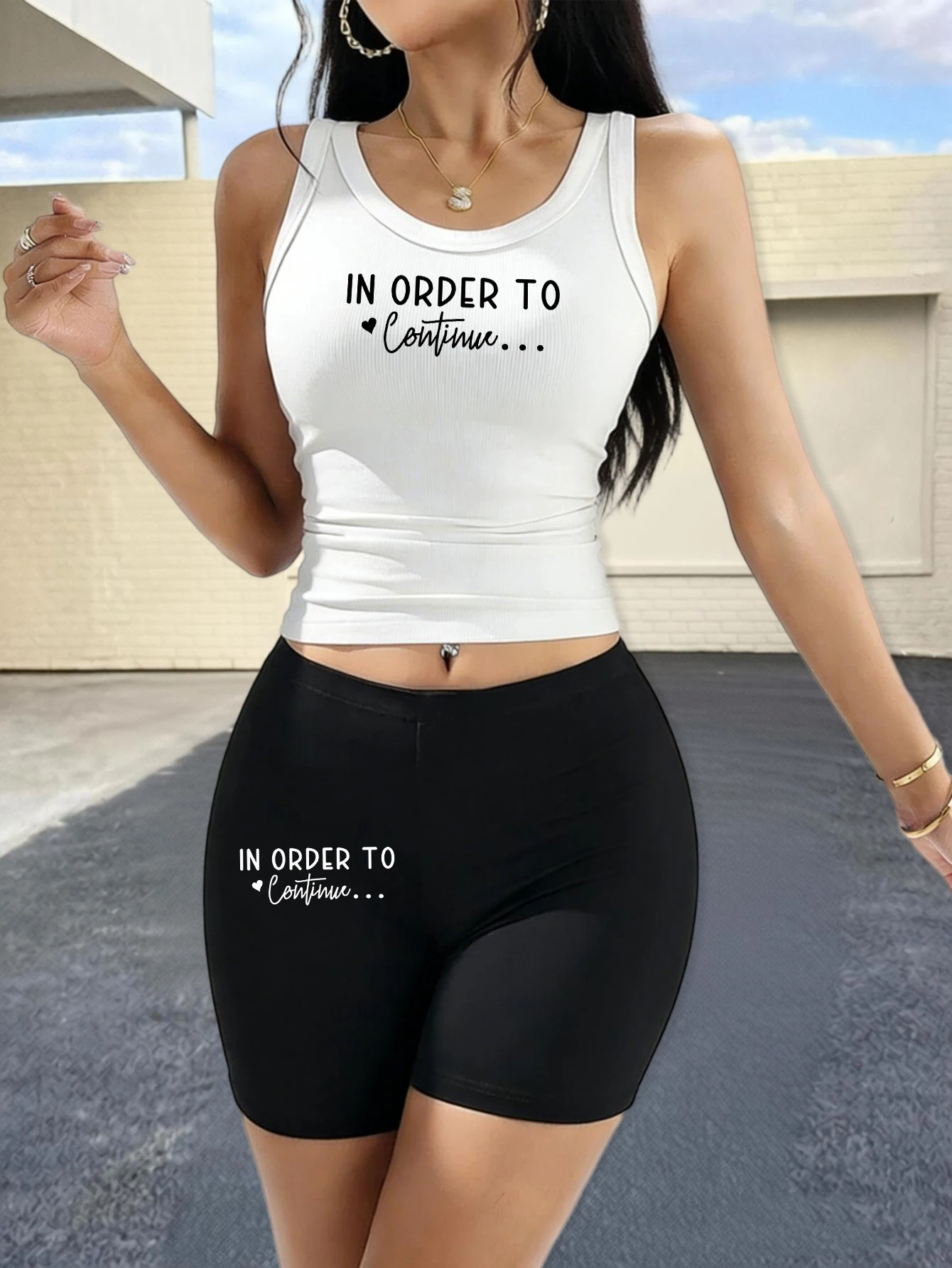 

Комплект женских укороченных топов и шорт In Order To Continue Prints: эластичные облегающие шорты, корейский жилет с круглым вырезом, хлопковые летние майки