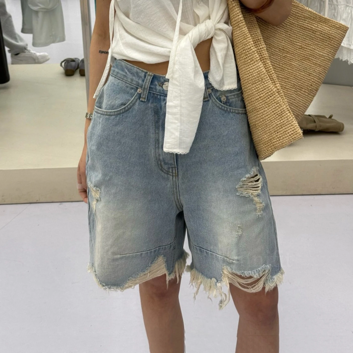 

Summer New Style Ripped Frayed Vintage Jeans Shorts Loose Slimming Versatile Wide Leg Pants Five-Quarter Mid-Pants