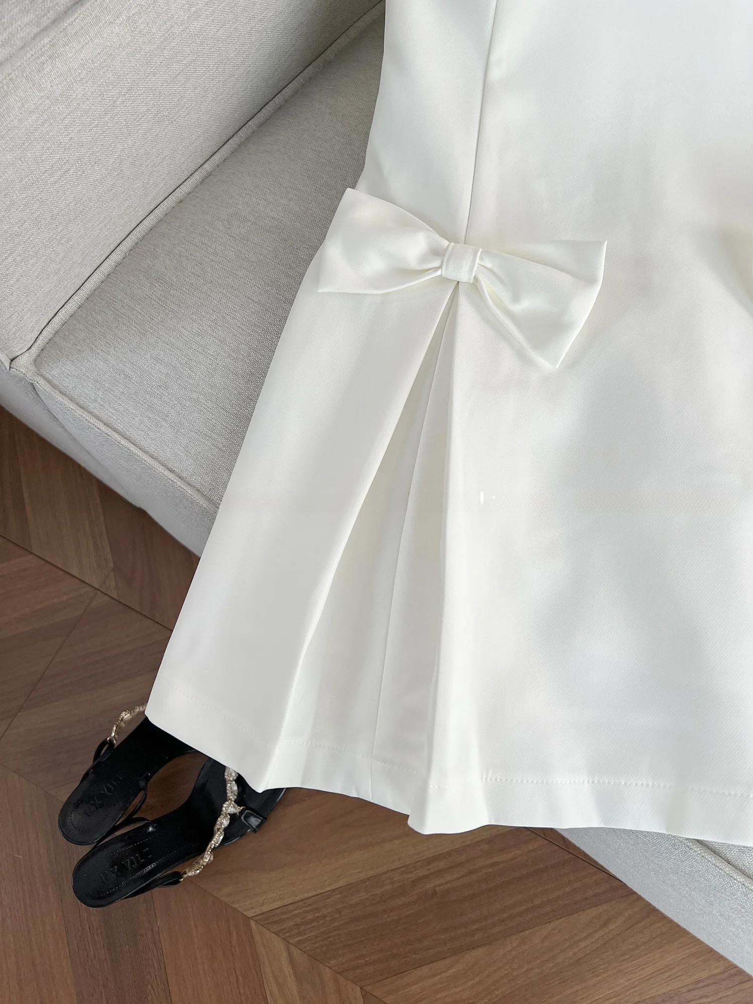 Ele بسيط صيف جديد Faion ort Sve ثلاثية الأبعاد زهرة مزين الدكتور Sli تنورة متجددة الهواء ألف خط صورة ظلية لباس غير رسمي