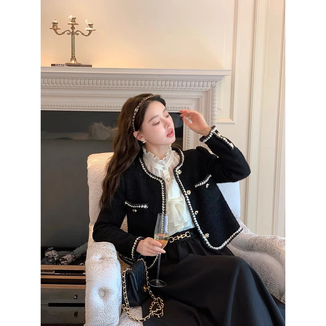 Elegant Black Short Outerwear Women's Spring Autumn Versatile Top Breathable Standard Fit Composite Fabric  V-Neck Butt...