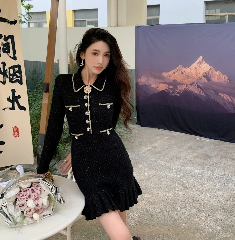 Sukienka z dzianiny bouclé w stylu luksusowym, inspirowana parizyjskim stylem, mini sukienka z kołnierzykiem w szpic, elegancka sukienka damska z krótkim rękawem na jesień i zimę 2025.