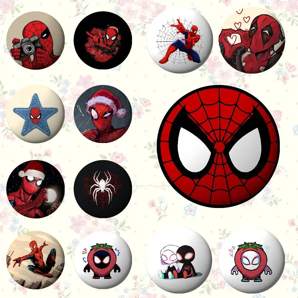 

Cool S-Spider Man Brooches Stylish Ornament Pins Exquisite Round Badge Bag Accessories Jewelry Gifts