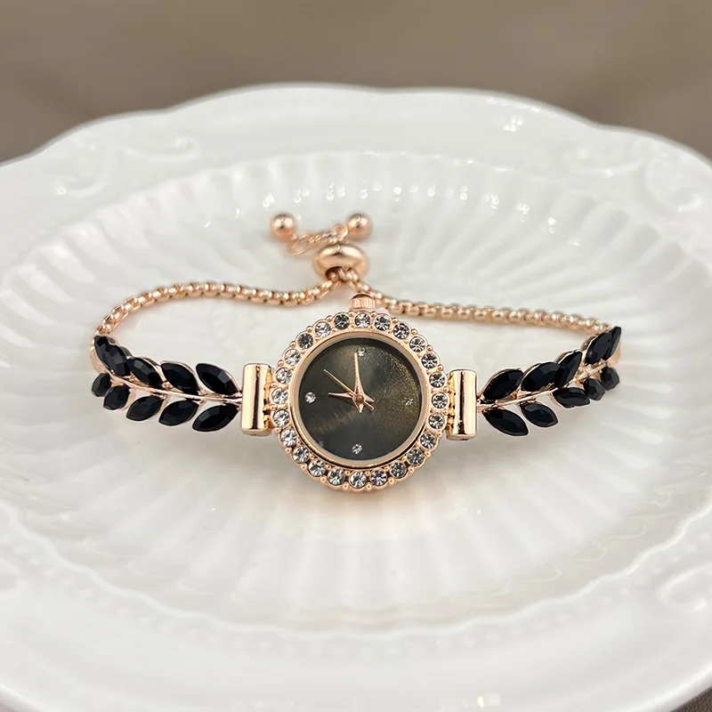 2025 New fashion diamond-encrusted leaf round women's watch simple dial freely adjust cross-border gift watches