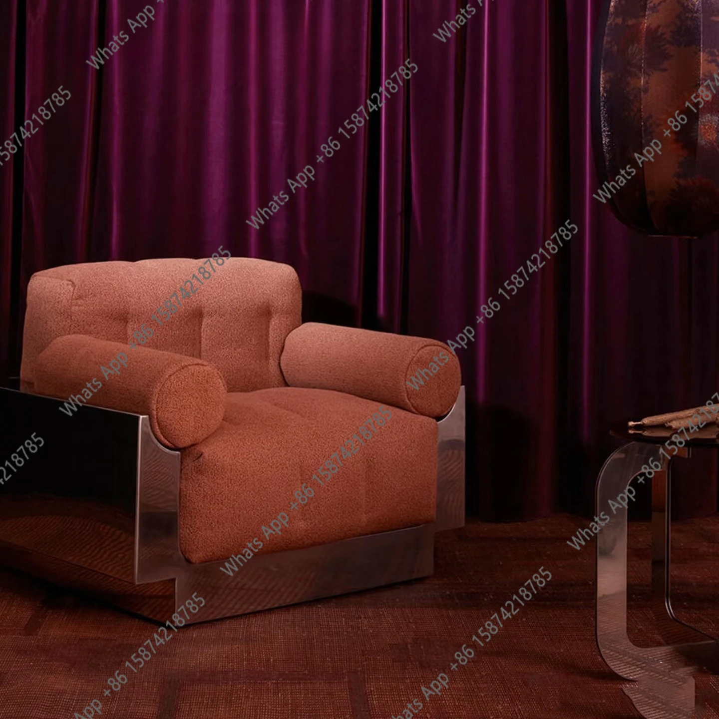 

Скандинавский ретро-диван в стиле Баухаус из нержавеющей стали, современный дизайнерский диван для гостиной, удобный и стильный.