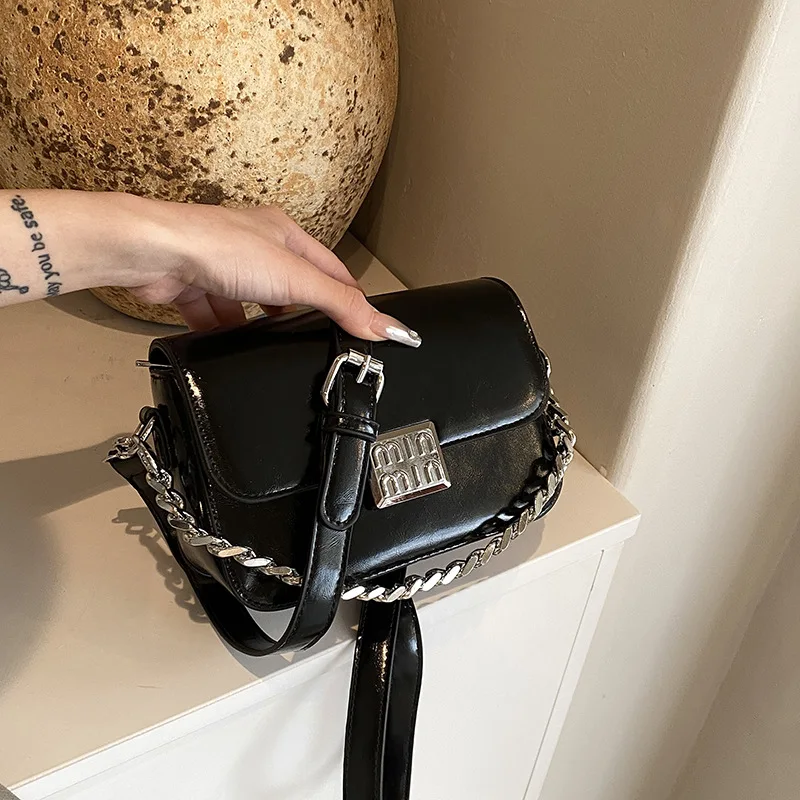 

High-end Temperament Women's Bag Versatile Popular Paris Designer Simple Small Square Bag Single Shoulder Messenger Women's Bag