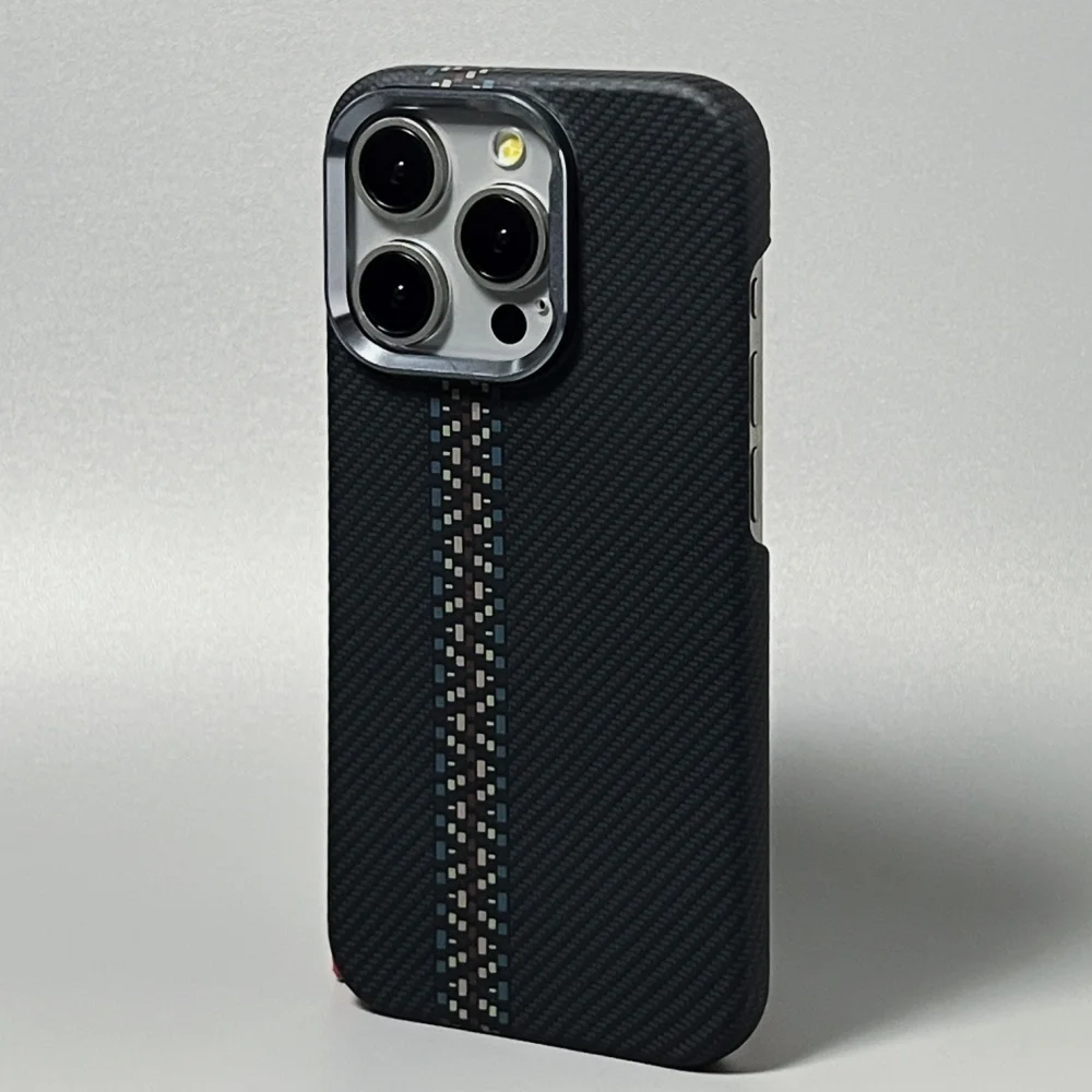 Luxuriöse Carbon-Faser-Slim-Hülle für iPhone 18 17 13 14 15 16 Pro Max Stoßfeste Legierungs-Kameraobjektivschutz Ultradünne Hartschale – Detail 14