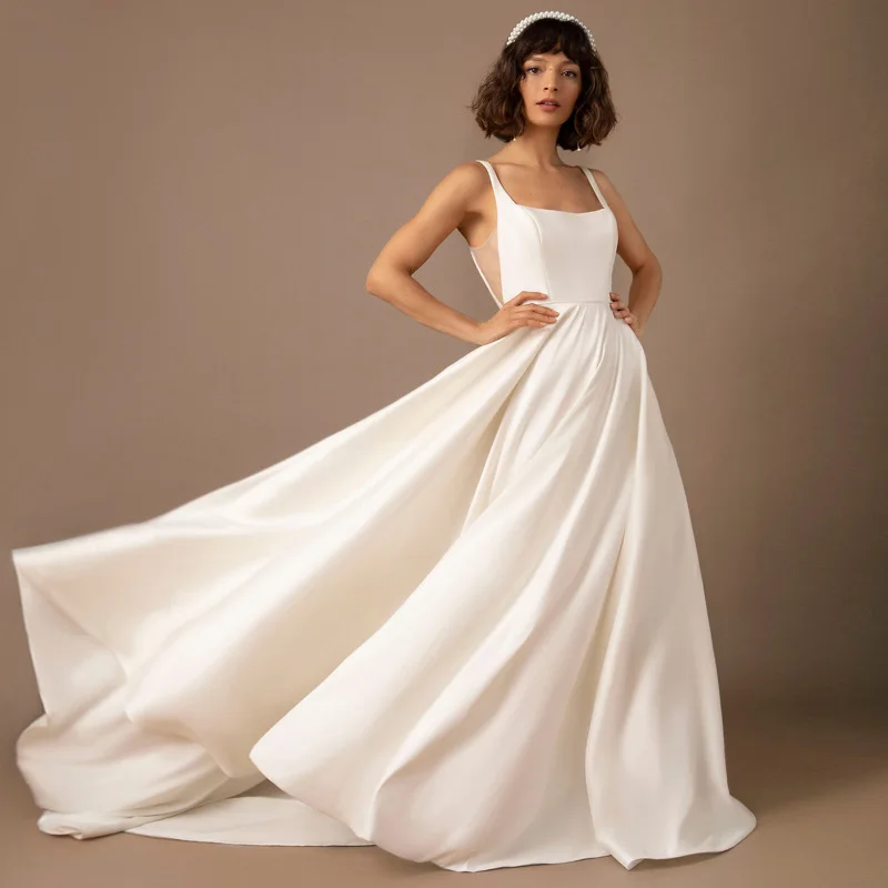 فستان زفاف من الساتان الفرنسي جديد فرنسي بسيط برقبة مربعة أنيق وكريمة على طراز هيبورن فستان استقبال للعروس في الهواء الطلق