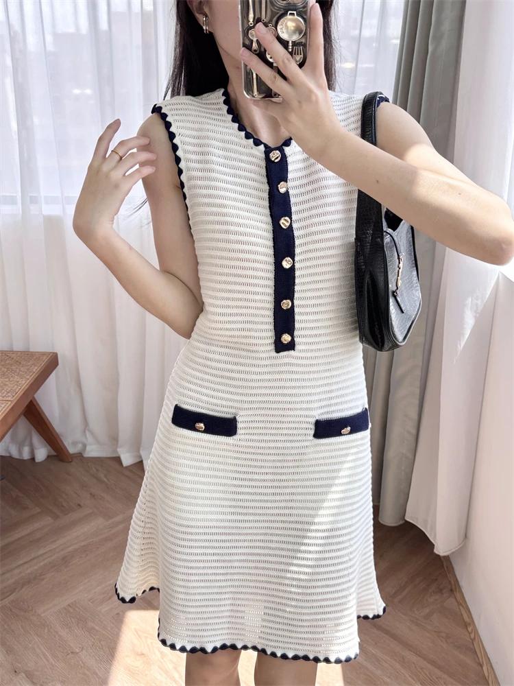 New 2024 Summer Women Ivory Color Blocking Knit Short Dress Sleeveless O-Neck Buttons A-Line Elegant High Street Chic Stunning