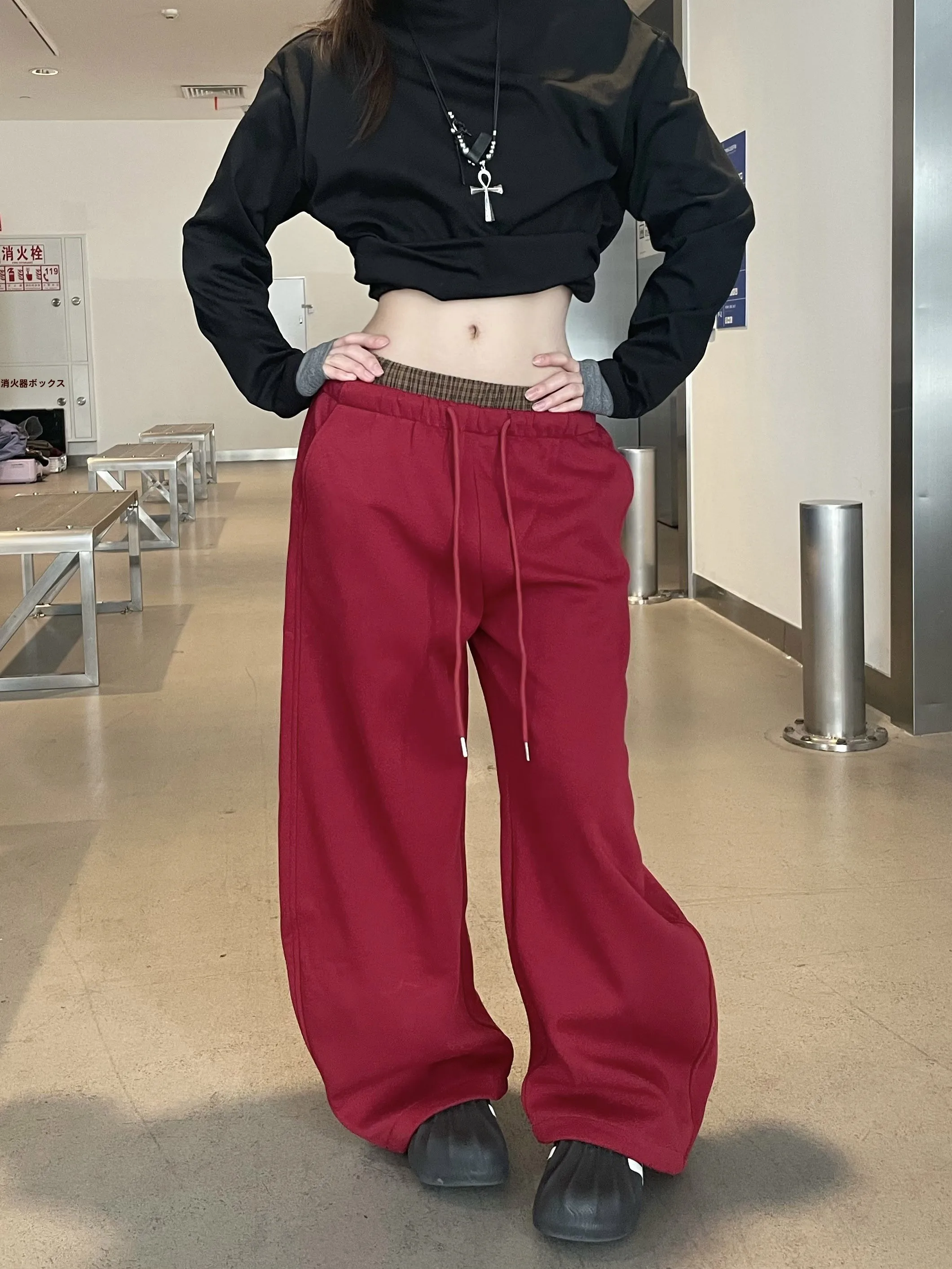

Retro American Red Fleece Lined Casual Pants Men Women Loose Straight Multifunctional Sports Leisure Long Trousers Trendy
