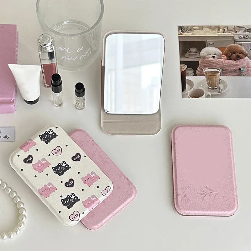 Praktischer, süßer, kompakter, tragbarer kleiner Spiegel für Studenten, Mini-Make-up-Spiegel, faltbarer Desktop-Taschenspiegel zum Tragen, tragbar