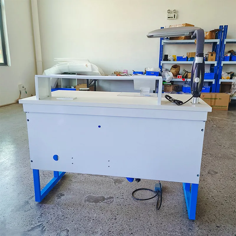 Dental Workstations 1.2M Technicians Work Bench Desk Built-in Vacuum Cleaner Customizable 1-1.8M Laboratory Workstation