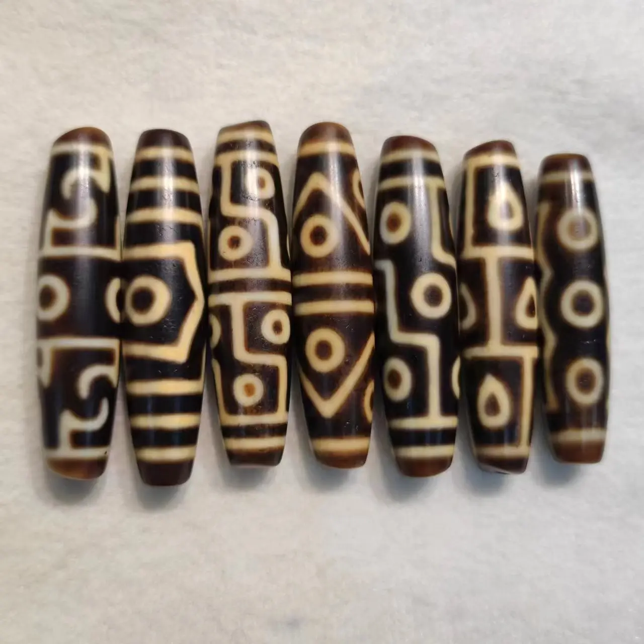 

1 шт./лот натуральный многообразный Старый Агат бутик dzi погодоустойчивые линии с желтыми зубцами diy браслет ожерелье кулон ювелирные изделия Редкие