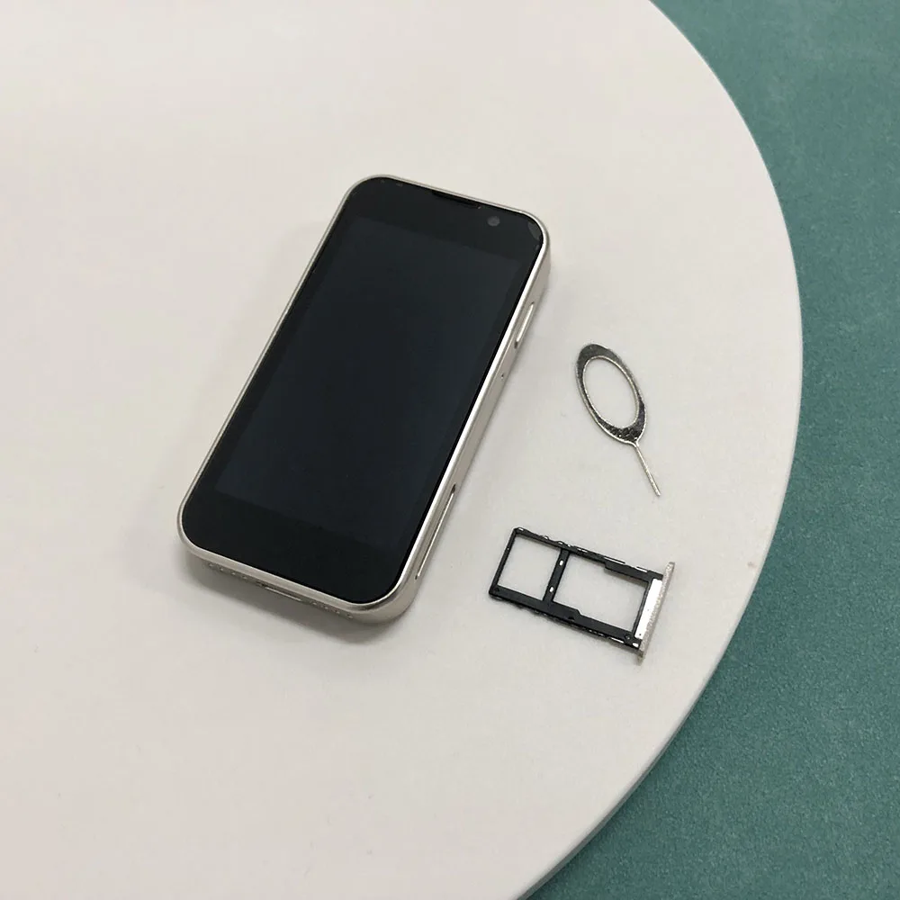 SOYES XS18 PRO 3G Mini Smartphone 3.0 pouces MTK Quad Core 2GB RAM 16GB ROM double SIM 5MP BLE 4.0 type-c téléphone Android ultra-léger